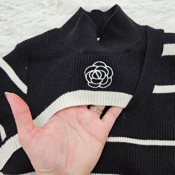 Hollow Out Striped Knit Mock Neck Floral Embroidered Wool Blend Sweater Size S - Picture 4 of 9